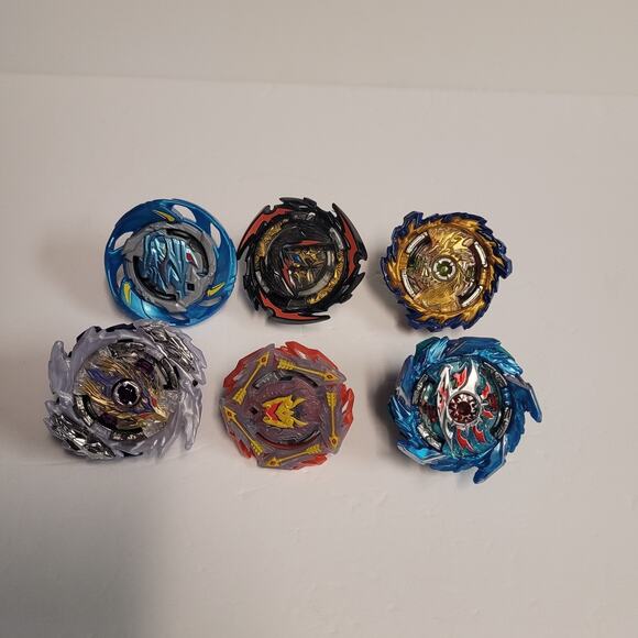 Beyblade Burst Lot Of 24 Takara Tomy Hasbro 2 Launcher Cords Plus 3 Launchers - Picture 6 of 11